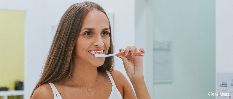 O percurso da escova de dentes foi conturbado, mas ainda bem que podemos contar com este produto.