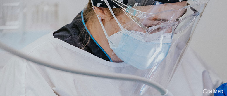 A OralMED Algés ofereceu tratamentos de Medicina Dentária a utentes da APAV.