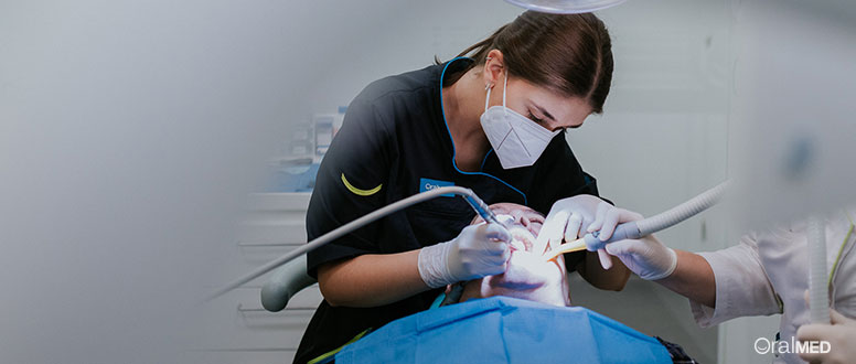 Os dentes a mais podem ser extraidos pelo seu dentista