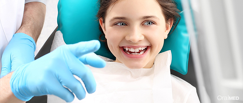 As visitas ao dentista são fundamentais para manter os dentes saudáveis.