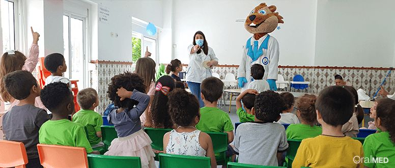 Programa Educativo Escolas a Sorrir das clinicas OralMED Medicina Dentaria