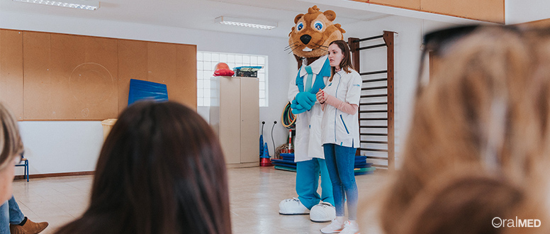 Escolas a Sorrir levam dentistas e higienistas orais às escolas