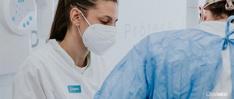 Encontre dentistas de todas as áreas clínicas na sua clinica dentaria OralMED Queluz