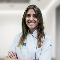 Dra. Claúdia Lopes - Médica Dentista OralMED