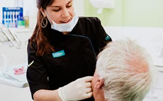 Colocar um implante dentário: os exames necessários