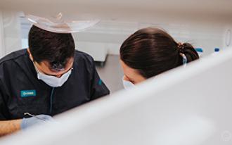 Colocar implantes dentários: há idade mínima e máxima?